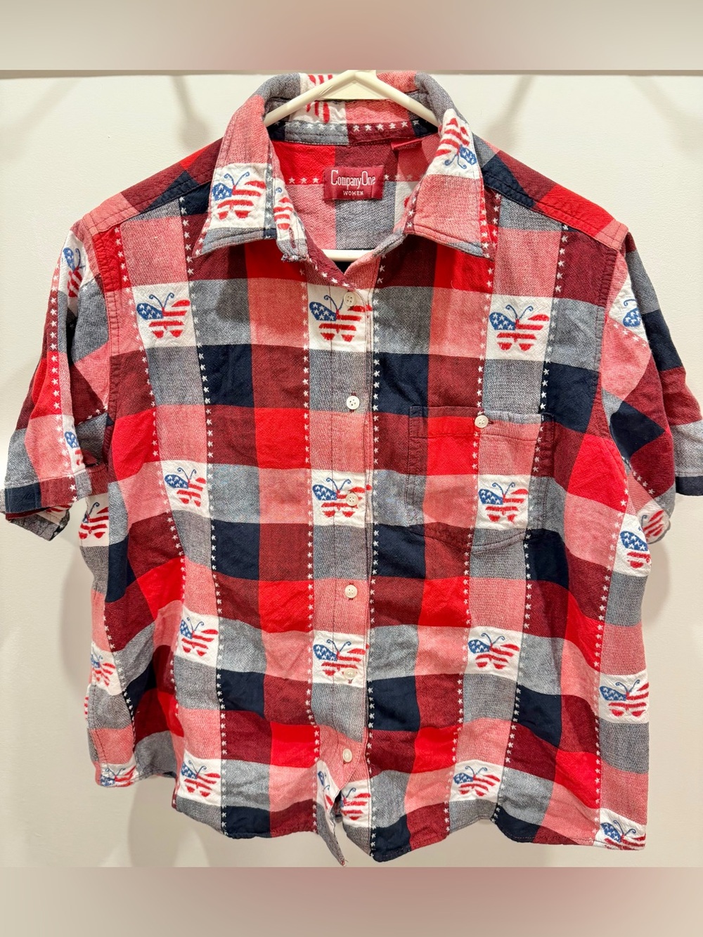 VINTAGE COMPANY ONE Womens Red, White & Blue Butterfly Flag Button-Down Shirt